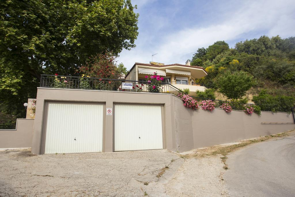 Willa Chita'S House Paralia Vrachou Zewnętrze zdjęcie